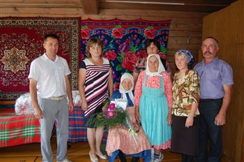 90 лет жительнице с.Новое Ахпердино 